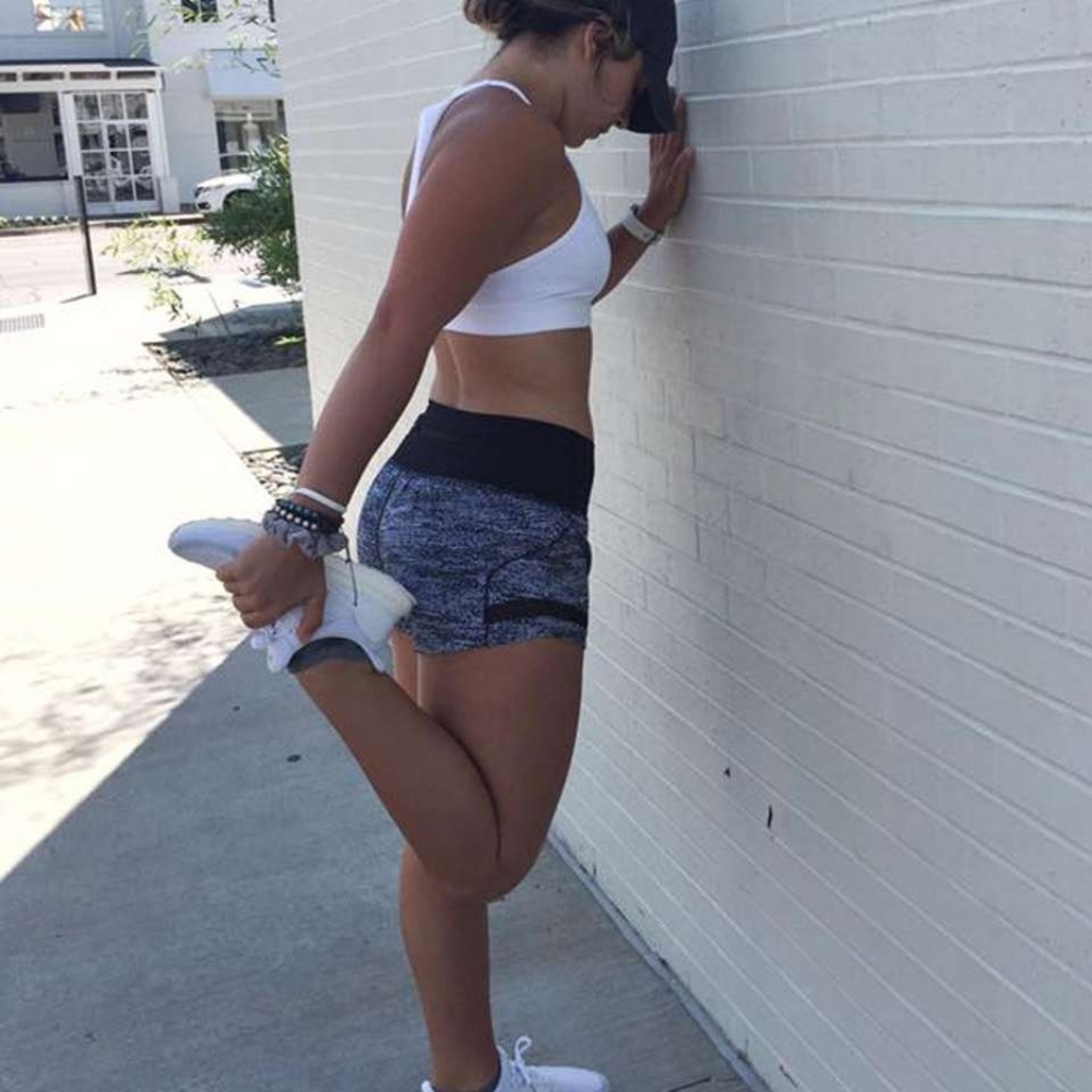 NWOTS **Lululemon** Pace Perfect Shorts. Size 10. Black And White - Picture 9 of 12
